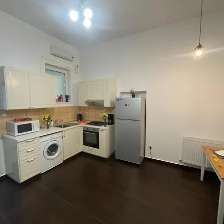 1 Bdrm With Jacuzzi In Old Town 公寓